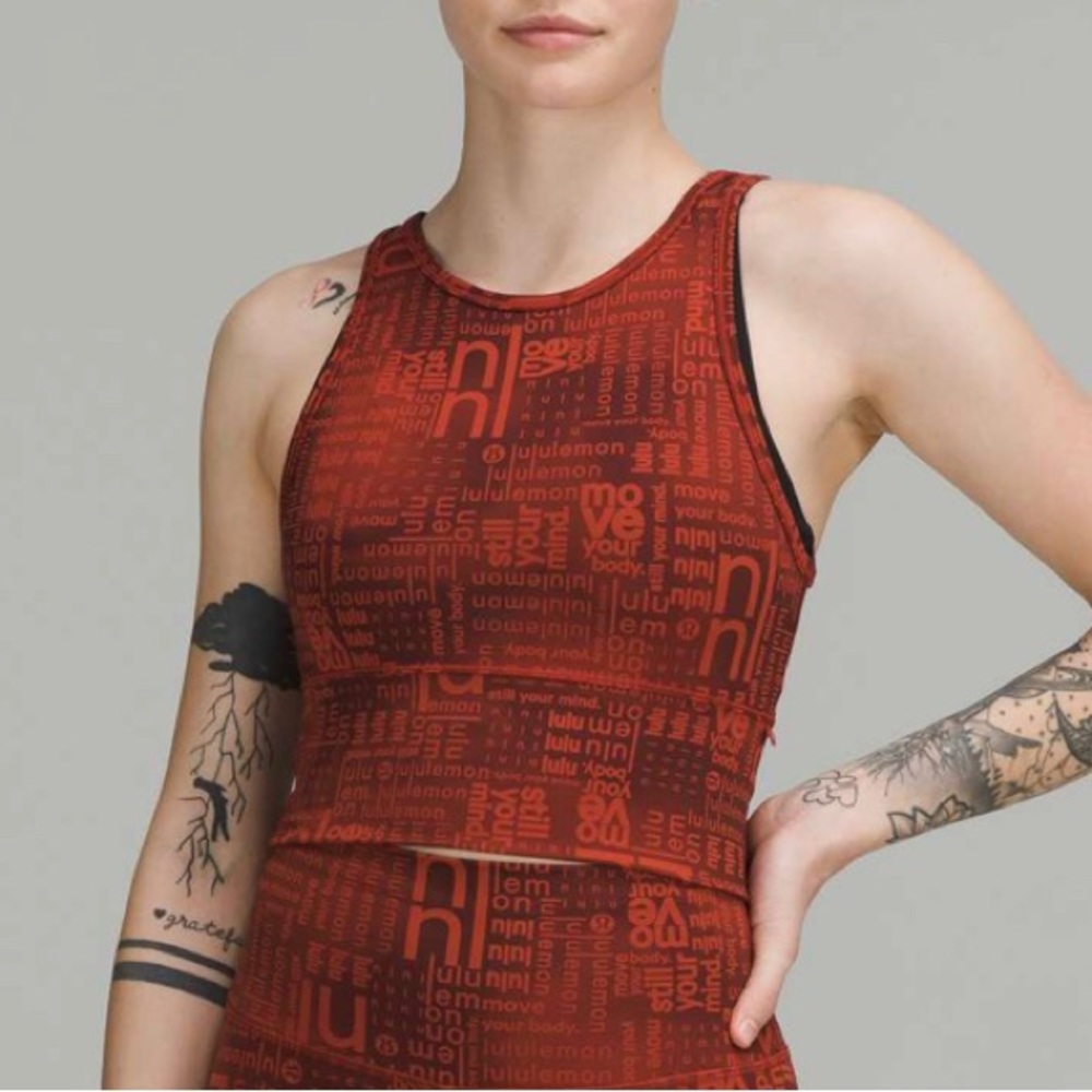 Lululemon Power Pivot Everlux Tank Top *Motif
Lululemon Ombre Red Multi